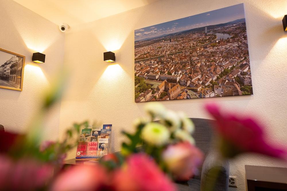 Hotel Rheinfelderhof Basel Exterior photo
